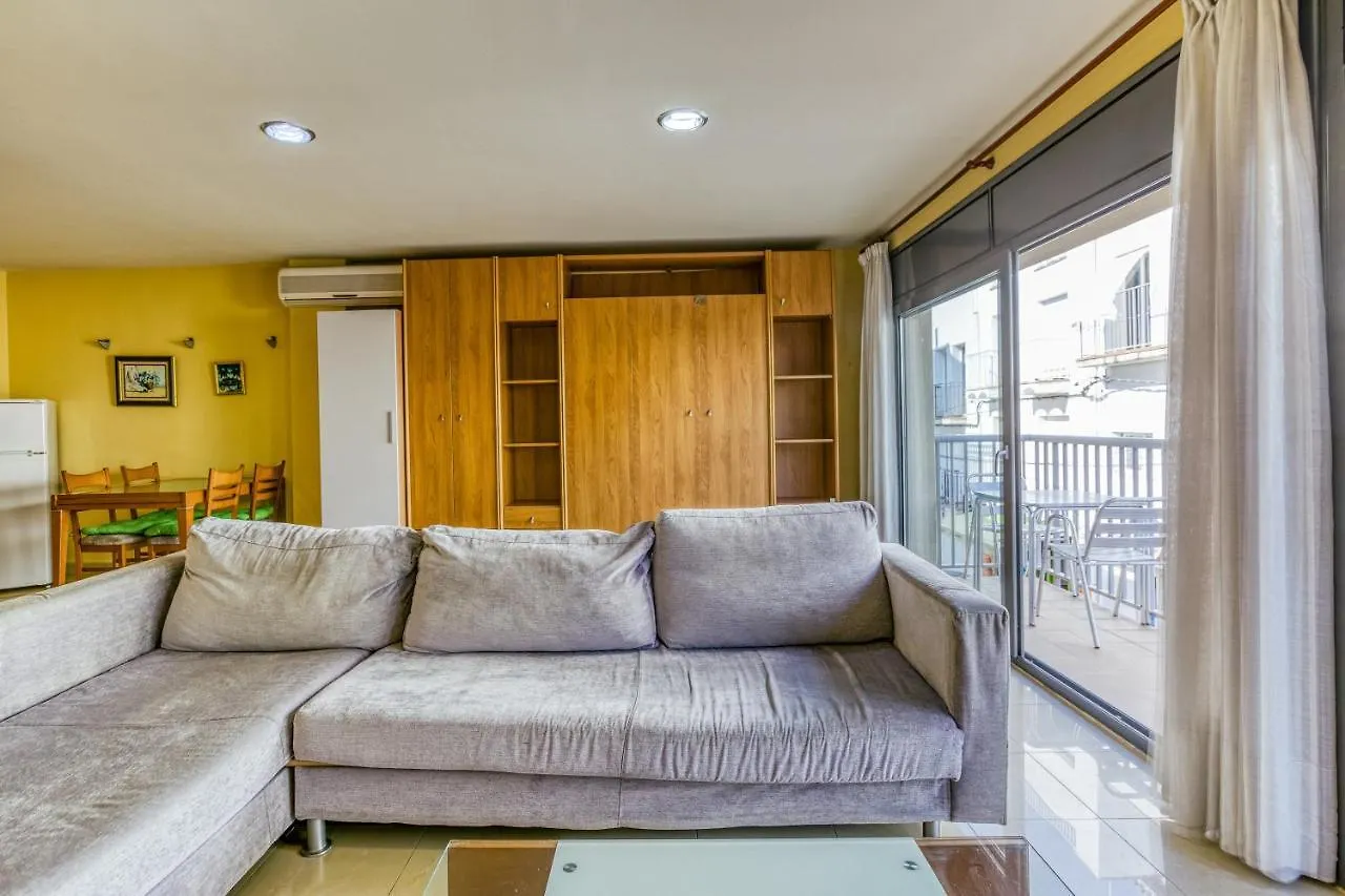Estudio G L' Escala 公寓